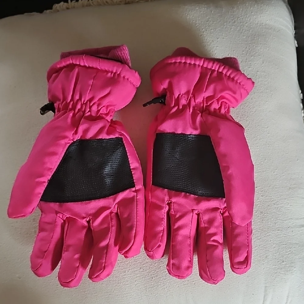 Vibrant Pink Winter Gloves
